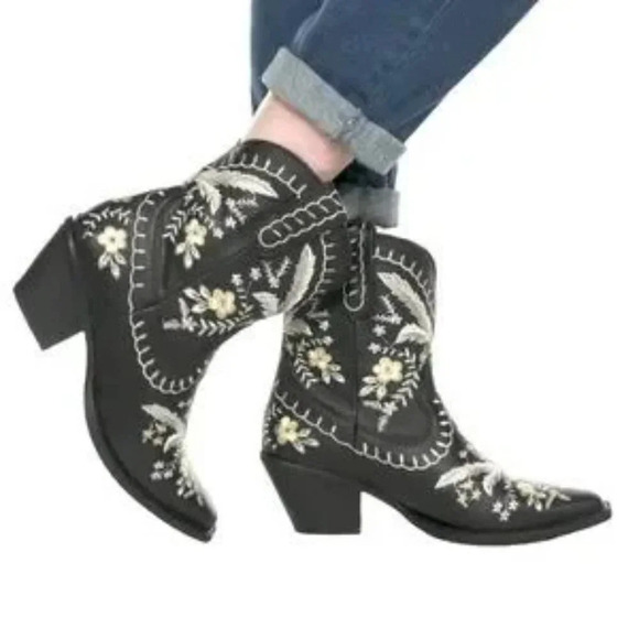Dingo Primrose Western Boot in Black.  Sz: 10M - Picture 1 of 16
